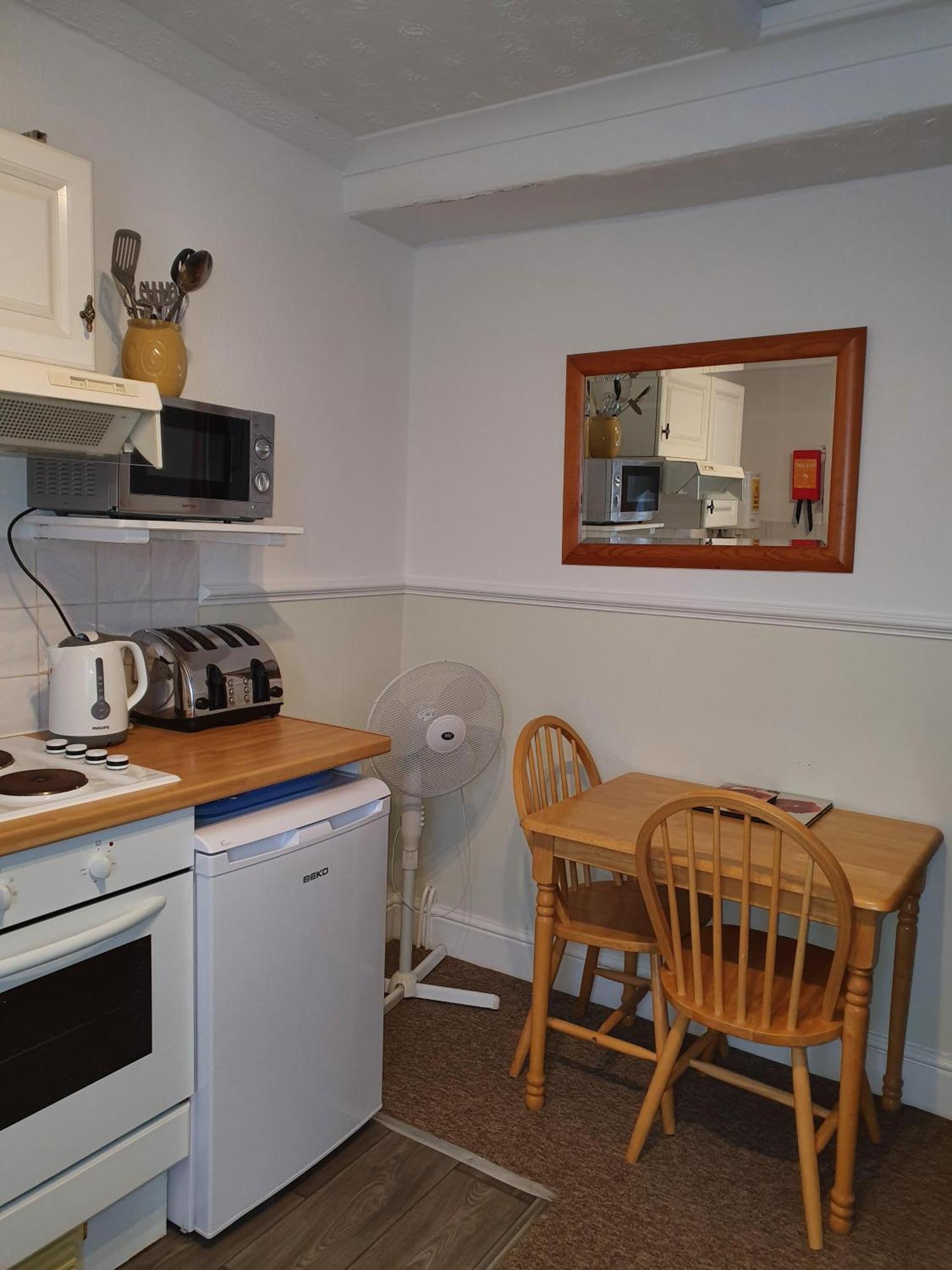 Seaford Lodge Apartments Weston-super-Mare Room photo